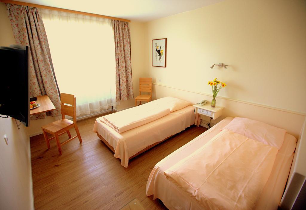 Airport Hotel Walldorf Moerfelden-Walldorf Bagian luar foto