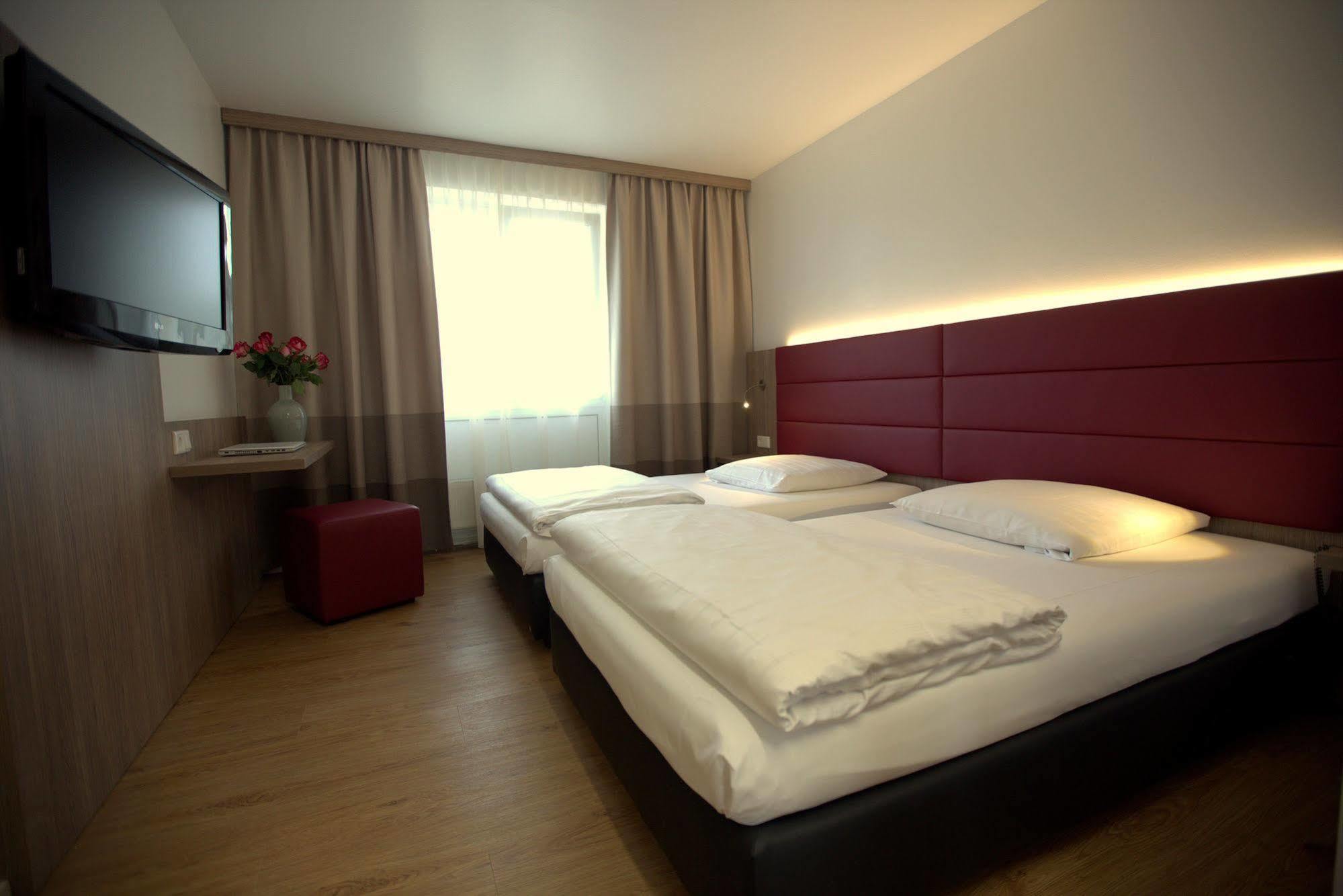 Airport Hotel Walldorf Moerfelden-Walldorf Bagian luar foto